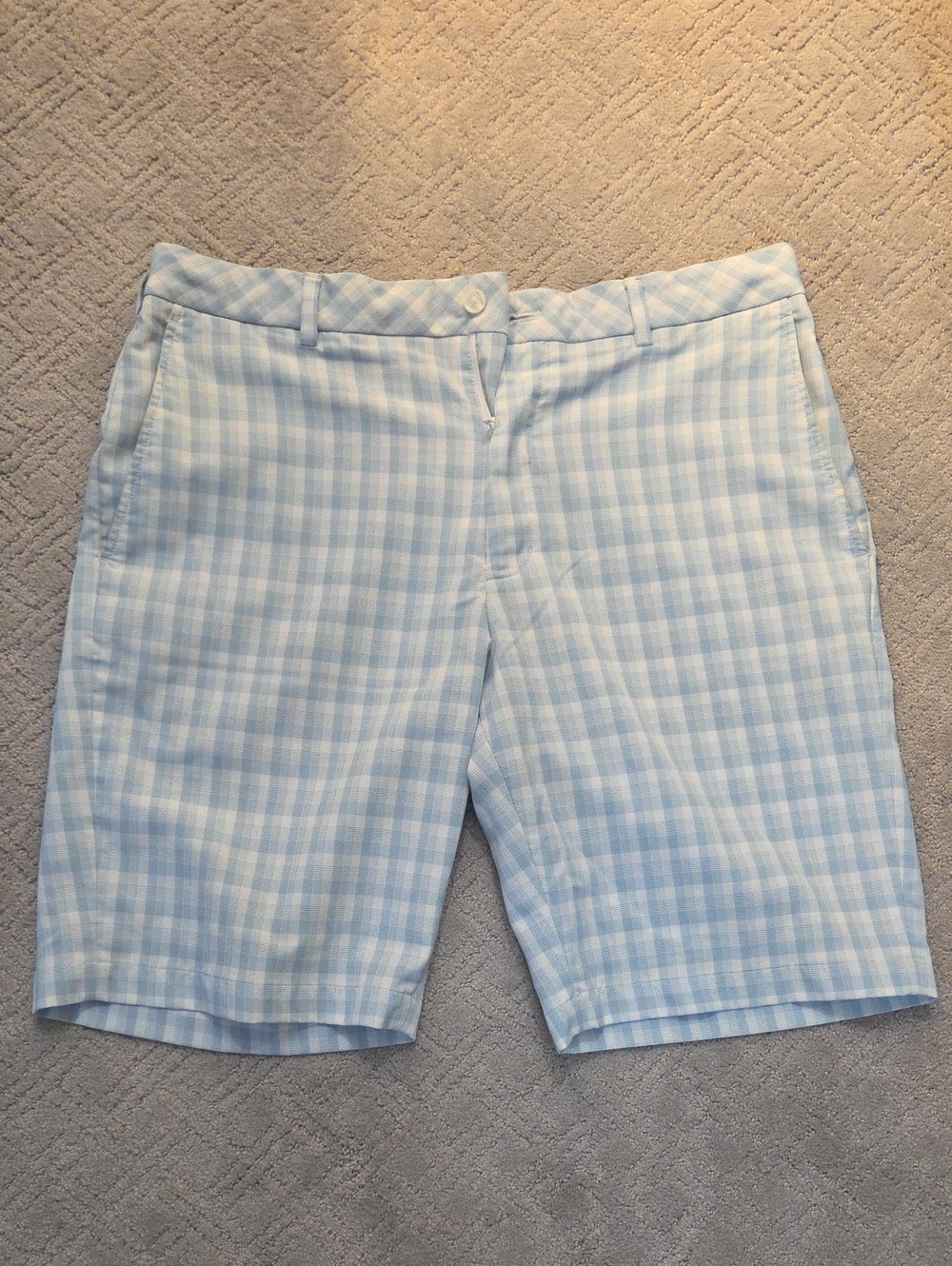 Walter Hagen Men's Light Blue Plaid Golf Shorts